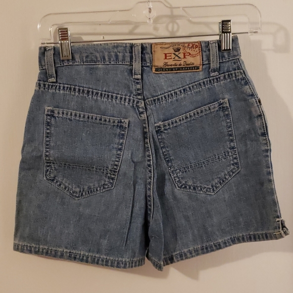 Shorts - Picture 2 of 3